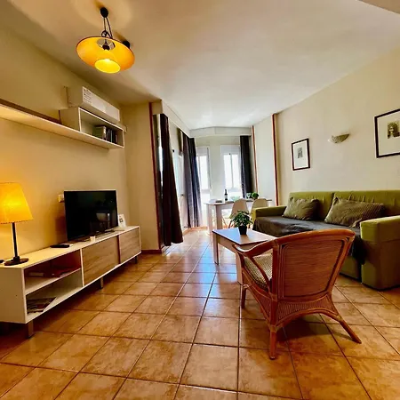 Beachfront In Benalbeach Apartment
