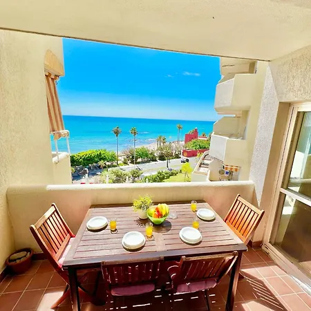 公寓 Beachfront In Benalbeach *